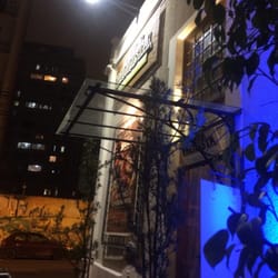 Avenida Paulista Pizza Bar - Outside avenida paulista