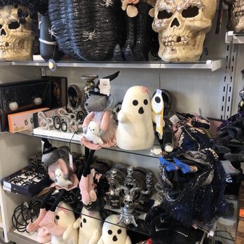 HomeGoods - Halloween 2024 - Furniture Stores Near Me - Seattle, Washington