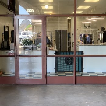 100% Fancy Grooms - 6 busy stations of dog grooming... - Pet Groomers Near Me - Fresno, California 100% Fancy Grooms - 6 busy stations of dog grooming... - Pet Groomers Near Me - Fresno, California
