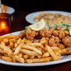 Crescent City Grill - Fried Shrimp Po' Boy, dressed to impress.