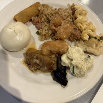 Market Place Buffet - Vegetable egg roll, spam fried rice, walnut shrimp, steam taro bun, various pastas - Buffets Near Me - Las Vegas, Nevada