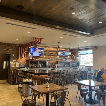 SpringHill Suites by Marriott Bend - Bar - Hotels Near Me - Bend, Oregon SpringHill Suites by Marriott Bend - Bar - Hotels Near Me - Bend, Oregon