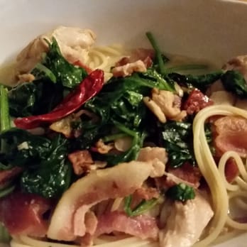Cafe Hiro - Spicy garlic with spinach, bacon and chicken - Italian Near Me - Cypress, California Cafe Hiro - Spicy garlic with spinach, bacon and chicken - Italian Near Me - Cypress, California