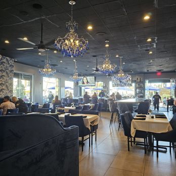 Jimmy B's - Interior - Cocktail Bars Near Me - Palm Springs, California
