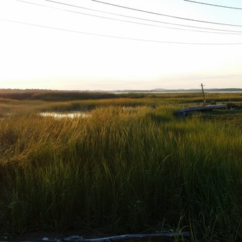 Bob Lobster - Beautiful salt marsh sunsets at Bob's Lobster - Seafood Near Me - Newbury, Massachusetts Bob Lobster - Beautiful salt marsh sunsets at Bob's Lobster - Seafood Near Me - Newbury, Massachusetts