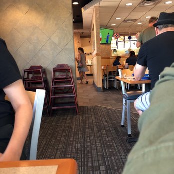 Culver's - Dining room - Fast Food Near Me - Lyons, Illinois