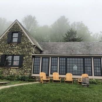 Dirt Farm Brewing - Breweries Near Me - Bluemont, Virginia