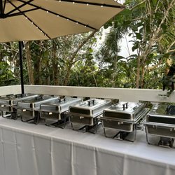 Lechones To Go - We provide full catering service.