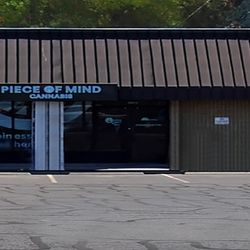 Smokin Legal Anywhere - Entrance