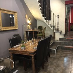 Le Nulle Part Ailleurs - Upstairs dining room.