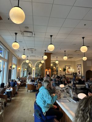 Felix Cocktails et Cuisine by null