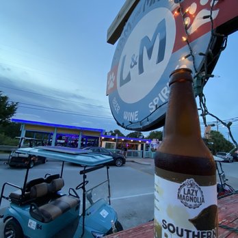 Liam and Madi's - Pubs Near Me - Cedar Key, Florida