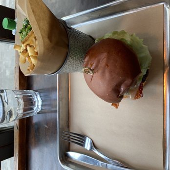 Le Chic Shack - Let chic burger - Burgers Near Me - Quebec City, Quebec