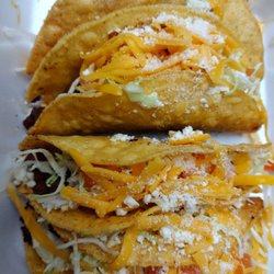 Dora's Restaurant - Taco Tuesday should be everyday of the week * 13 Dec. 2022*