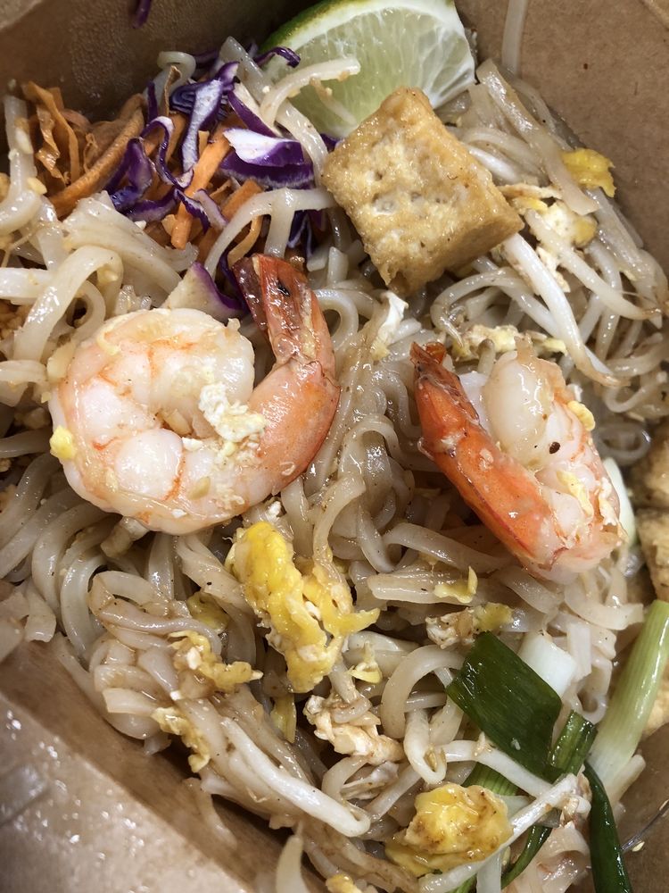 Ploy Thai Bistro Logo