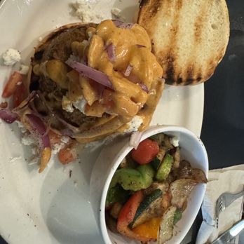 Fast Eddy's Quick Mideast - Nada Burger (Vegetarian) - Middle Eastern Near Me - Jacksonville, Florida