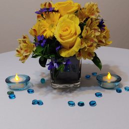 Simple decor was all we needed to set off this beautiful arrangement. Simple decor was all we needed to set off this beautiful arrangement.