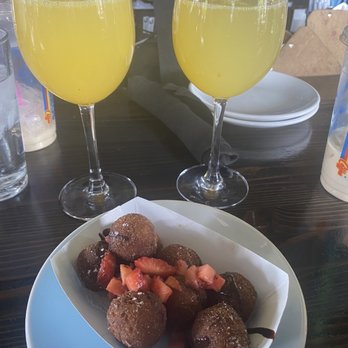 OHSO Brewery- Gilbert - Brunch mimosas and donut holes. - Breweries Near Me - Gilbert, Arizona OHSO Brewery- Gilbert - Brunch mimosas and donut holes. - Breweries Near Me - Gilbert, Arizona