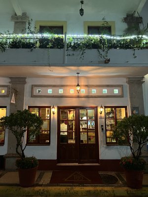 TRIO RESTAURANT by null