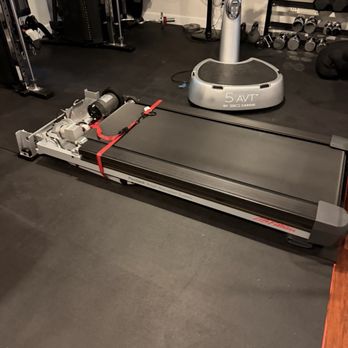 NewView Moving Chandler - Base of treadmill!! Super heavy - Movers Near Me - Chandler, Arizona NewView Moving Chandler - Base of treadmill!! Super heavy - Movers Near Me - Chandler, Arizona