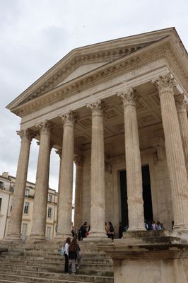 Maison Carrée by null