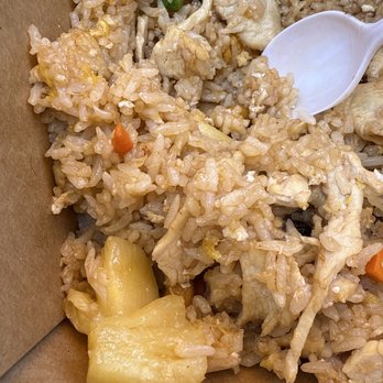 Sri Thai - Pineapple rice, bad pineapple - Thai Near Me - Dublin, California Sri Thai - Pineapple rice, bad pineapple - Thai Near Me - Dublin, California