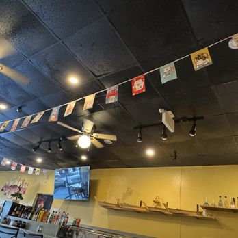 Home Flavor - Interior photo comfy but nothing fancy which is fine with me. Good food over scenery is my Foodies pledge. - Chinese Near Me - Largo, Florida Home Flavor - Interior photo comfy but nothing fancy which is fine with me. Good food over scenery is my Foodies pledge. - Chinese Near Me - Largo, Florida
