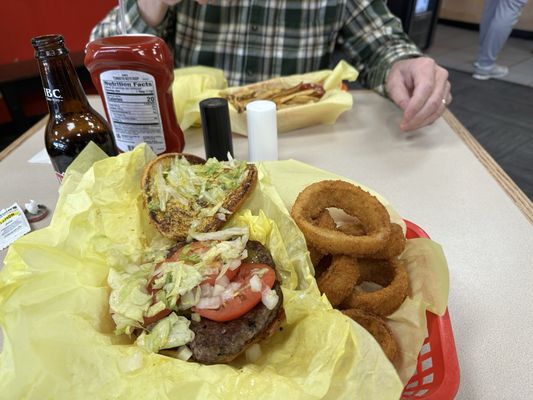 Ronnie's Burgers by null
