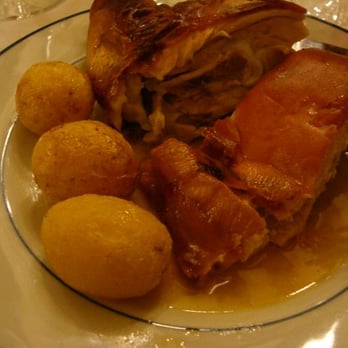 Botín - Suckling Pig and potatoes 7.20.11 - Spanish Near Me - Madrid, M