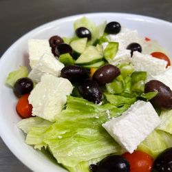 Fox's Pizza Den - Greek Salad