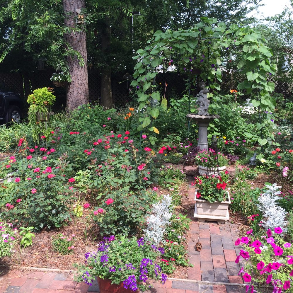 Figaro Hair Salon - Back yard garden. - Hair Salons Near Me - Williamsburg, Virginia