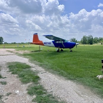 Skydive Houston - Skydiving Near Me - Waller, Texas Skydive Houston - Skydiving Near Me - Waller, Texas