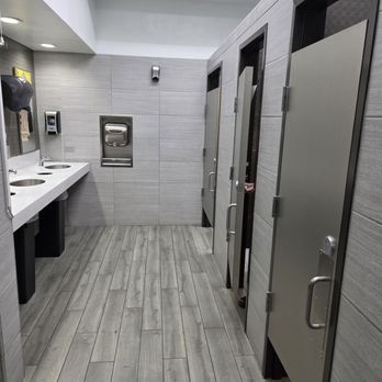 Love's Travel Stop - Ladies room is pretty clean. - Gas Stations Near Me - Mifflinville, Pennsylvania Love's Travel Stop - Ladies room is pretty clean. - Gas Stations Near Me - Mifflinville, Pennsylvania