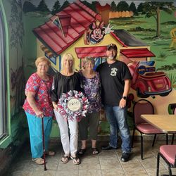 Family lunch out. Great restaurant! Food was very good and service very good too!
