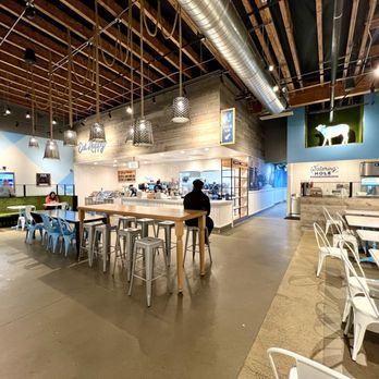 Mendocino Farms - Inside - Salad Near Me - Folsom, California