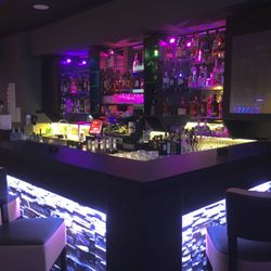 Kiss Lounge - Innenanschicht Bar