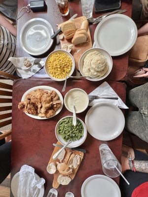 Carriage Crossing Restaurant and Bakery by null