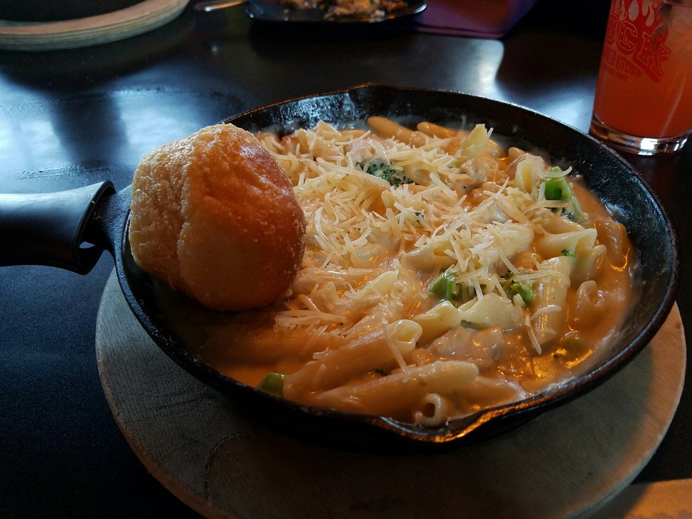 The Rock Wood Fired Pizza Closed 266 Photos 328 Reviews