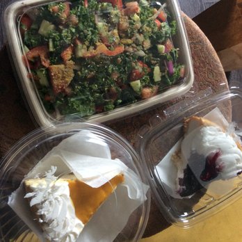 The Zucchini Bar - kale salad, mango and blueberry cheesecakes - Vegan Near Me - Newark, New Jersey