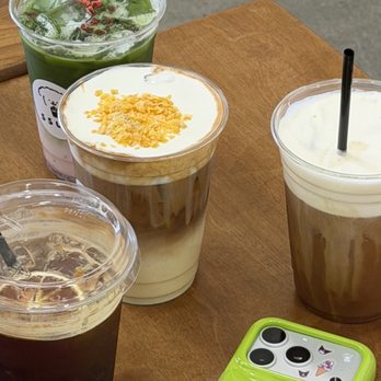 Ssum Coffee - stawberry, dubai chocolate cookie, strawberry matcha, yuzu bianca, yuzu tonic, sweet corn cream top, love brew (peach cream top, cold brew) - Coffee & Tea Near Me - Anaheim, California