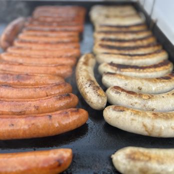 Mr Hot Bunz - Delicious Brats cooked & served in our Famous Delicious Beer Butter Onions - Caterers Near Me Mr Hot Bunz - Delicious Brats cooked & served in our Famous Delicious Beer Butter Onions - Caterers Near Me