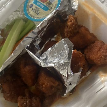 Voodoo Wing - 6 Piece Boneless Wings Mango habanero/ hot - Chicken Wings Near Me - Las Vegas, Nevada