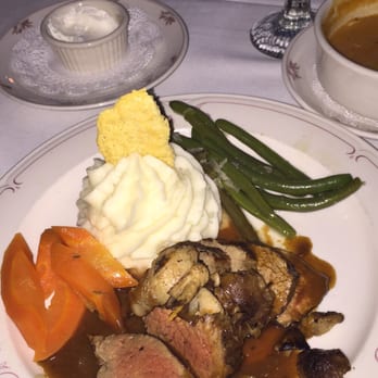 Kings Contrivance Restaurant - Bland filet mignon, mashed potatoes, and green beans. - New American Near Me - Columbia, Maryland