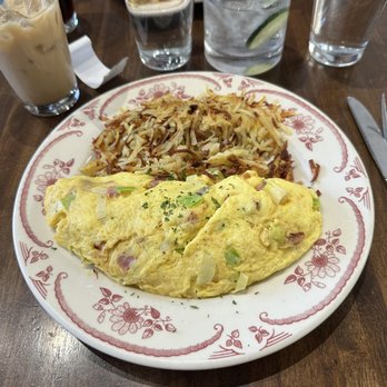 Eggstasy - Eggstasy Smoked Ham, Leeks, Sunflower Seeds & Gruyere Omelette - Breakfast & Brunch Near Me - Phoenix, Arizona