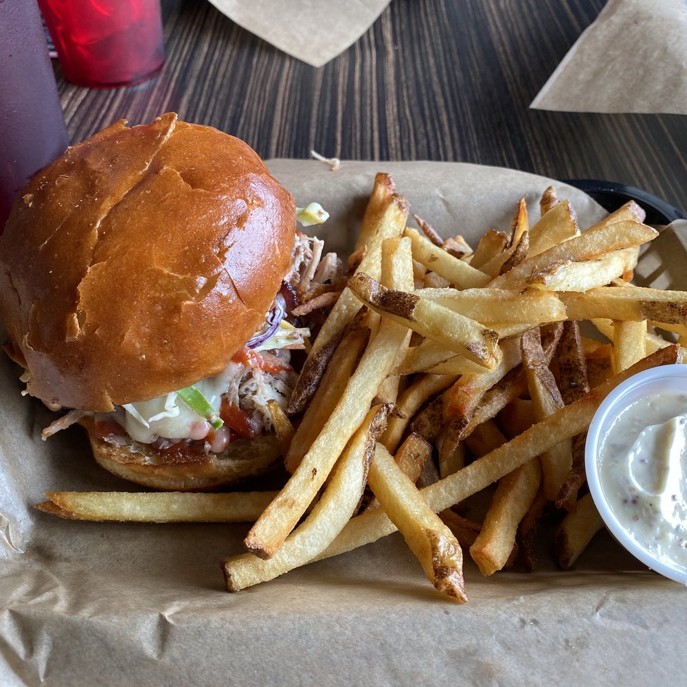 Everett's - Everett's favorite combo meal with garlic aioli - American Near Me - Omaha, Nebraska