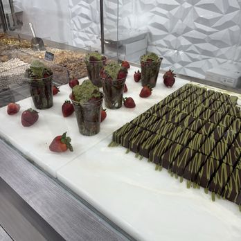 Roasted! - Dubai chocolate and chocolate covered strawberries - Chocolatiers & Shops Near Me - Temple Terrace, Florida
