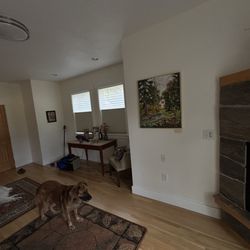 McKenzie Orchards Bed and Breakfast - Large and comfortable room