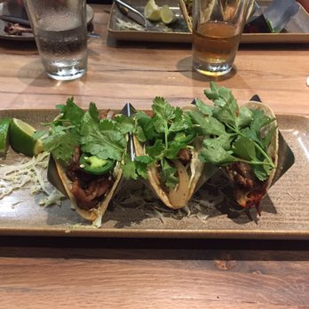 Moku Kitchen - Cocktail Bars Near Me - Honolulu, Hawaii