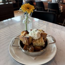 White Truffle Garlic Bread