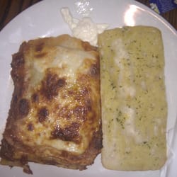 Sugar Loaf - Lasagne & garlic bread